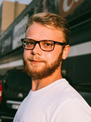 vicky-hladynets-C8Ta0gwPbQg-unsplash